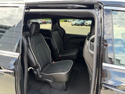 2027 Chrysler Pacifica PACIFICA LIMITED AWD