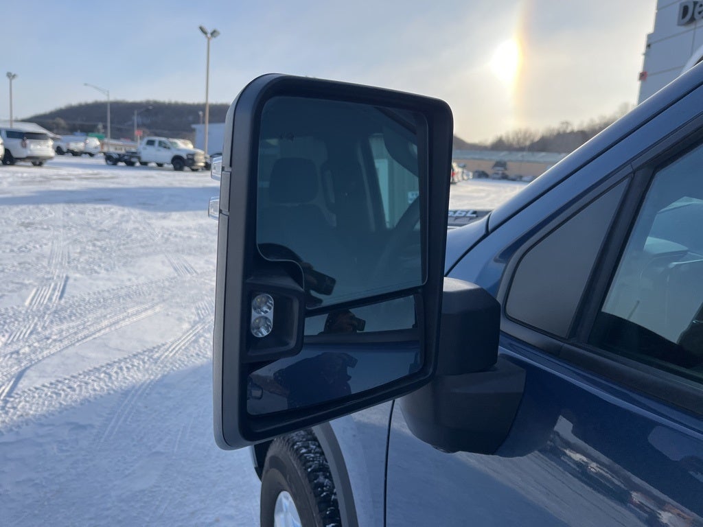 2024 Chevrolet Silverado 2500HD 4WD Crew Cab Standard Bed LT