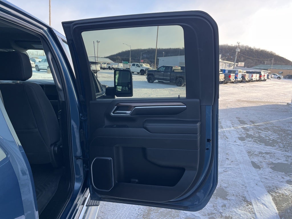 2024 Chevrolet Silverado 2500HD 4WD Crew Cab Standard Bed LT