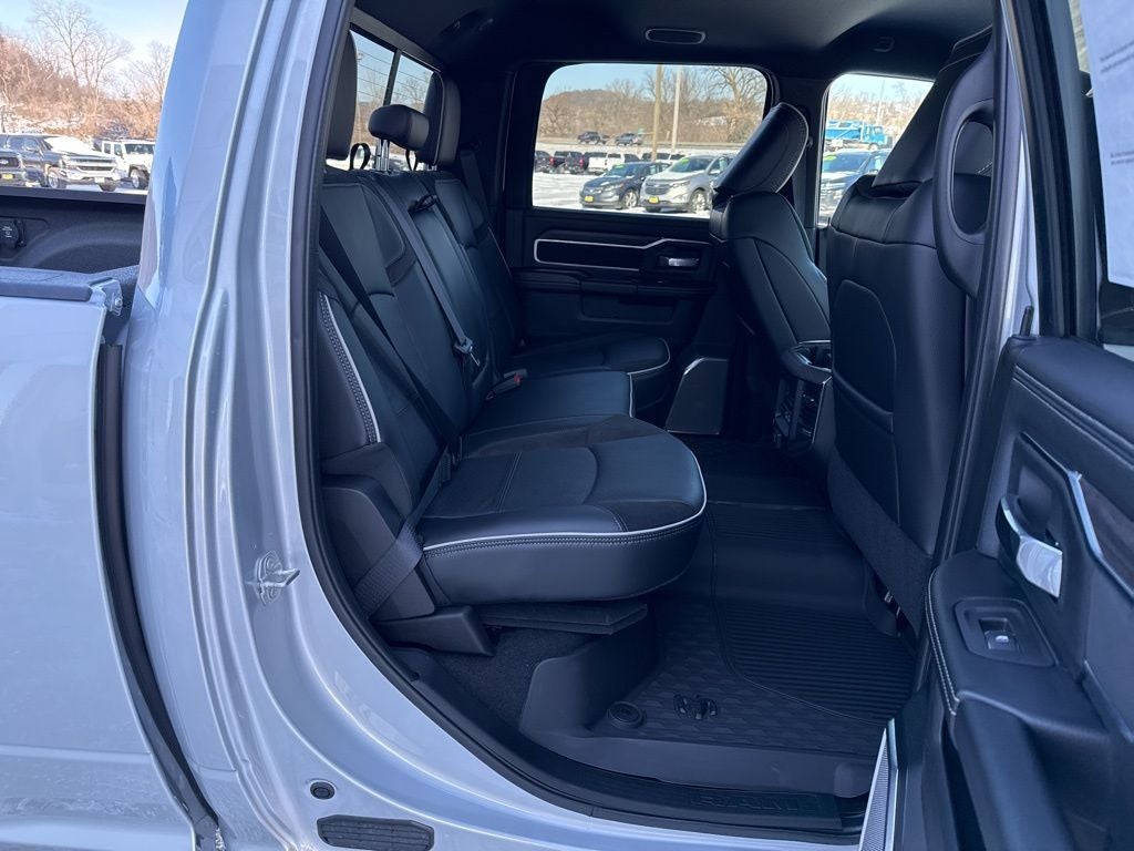 2026 RAM Ram 3500 RAM 3500 LARAMIE CREW CAB 4X4 6'4' BOX