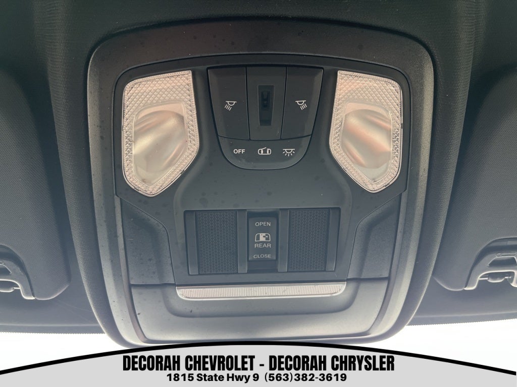 2022 RAM 3500 Tradesman Crew Cab 4x4 8' Box