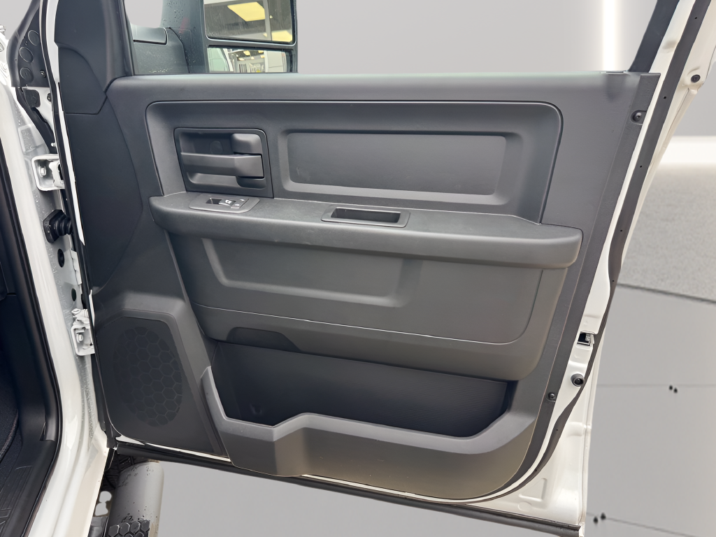 2027 RAM Ram 2500 RAM 2500 TRADESMAN CREW CAB 4X4 6'4' BOX