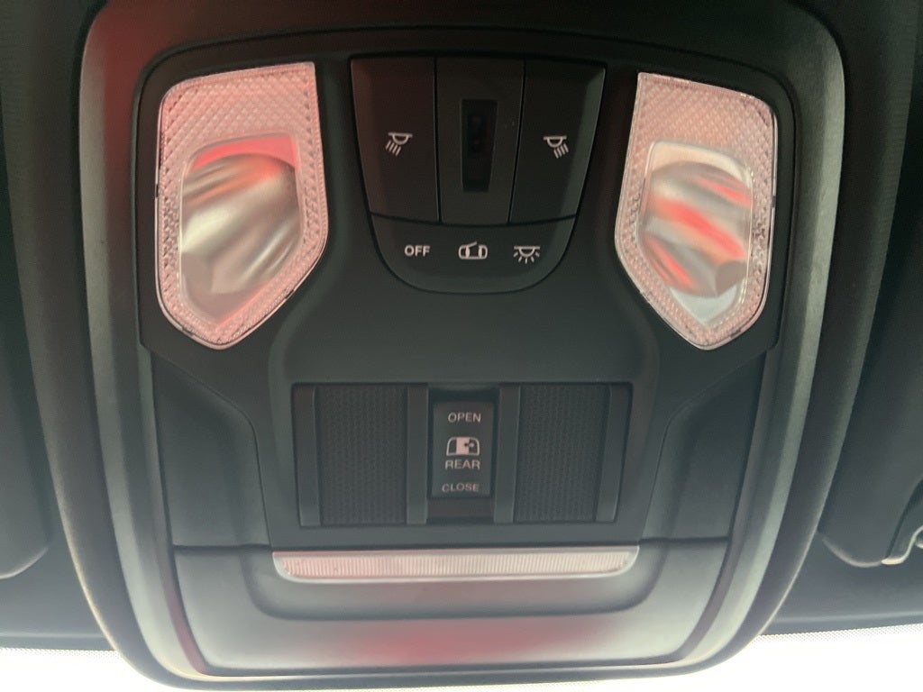 2022 RAM 2500 Tradesman Crew Cab 4x4 6'4' Box