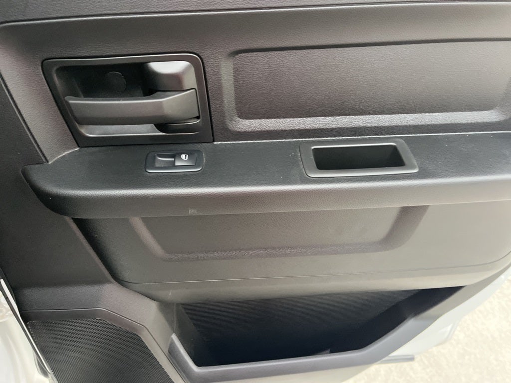 2022 RAM 2500 Tradesman Crew Cab 4x4 6'4' Box