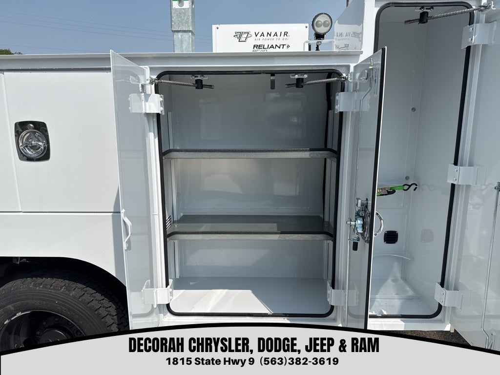 2024 RAM Ram 5500 Chassis Cab RAM 5500 TRADESMAN CHASSIS REGULAR CAB 4X4 84' CA