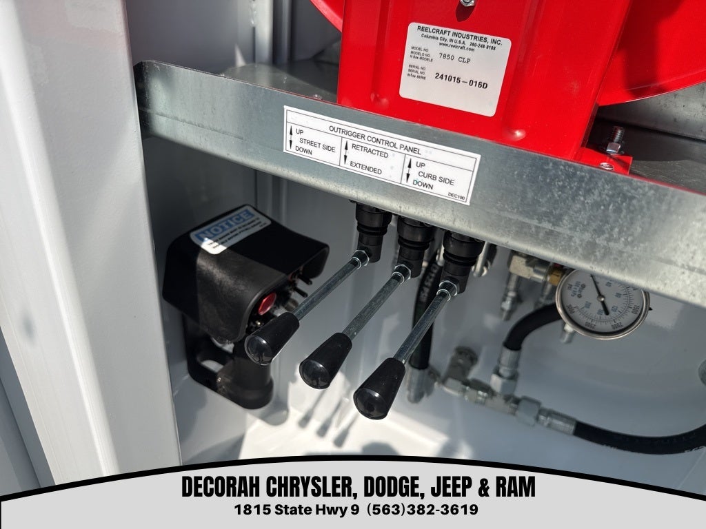 2024 RAM Ram 5500 Chassis Cab RAM 5500 TRADESMAN CHASSIS REGULAR CAB 4X4 84' CA