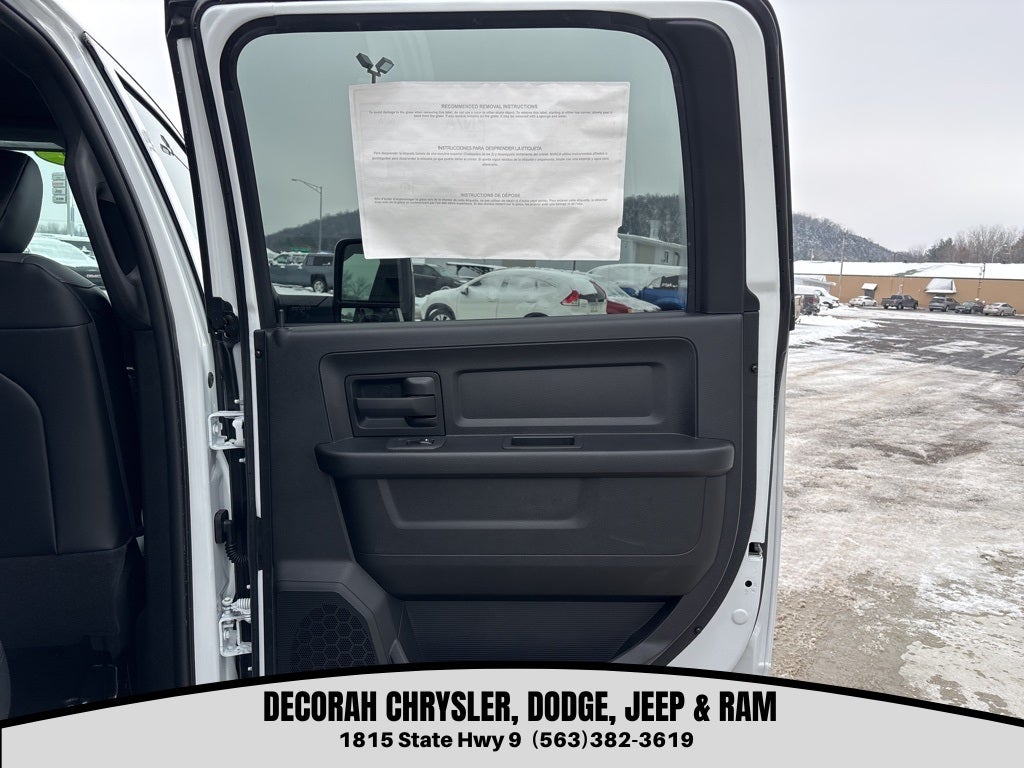 2026 RAM Ram 5500 Chassis Cab RAM 5500 TRADESMAN CHASSIS CREW CAB 4X4 84' CA