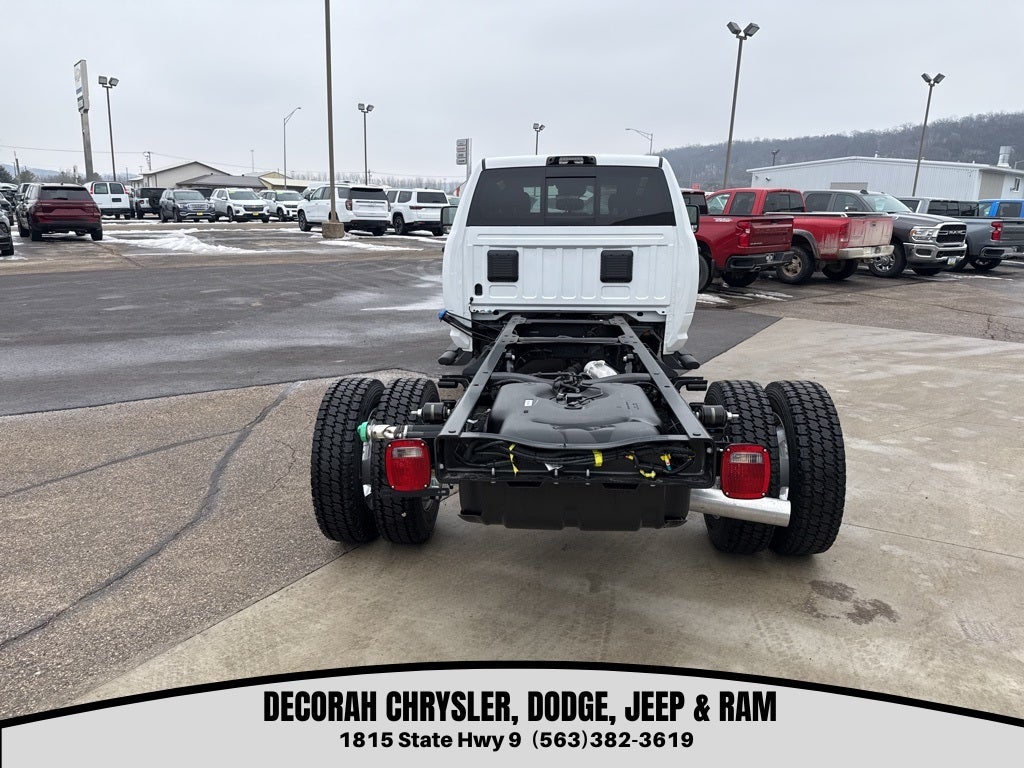 2026 RAM Ram 5500 Chassis Cab RAM 5500 TRADESMAN CHASSIS CREW CAB 4X4 84' CA