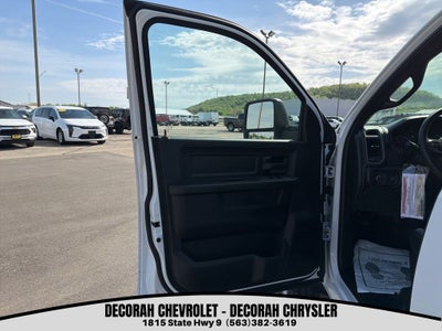 2026 RAM Ram 5500 Chassis Cab RAM 5500 TRADESMAN CHASSIS CREW CAB 4X4 84' CA