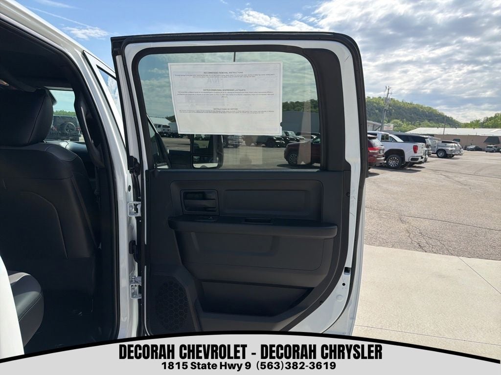2026 RAM Ram 5500 Chassis Cab RAM 5500 TRADESMAN CHASSIS CREW CAB 4X4 84' CA
