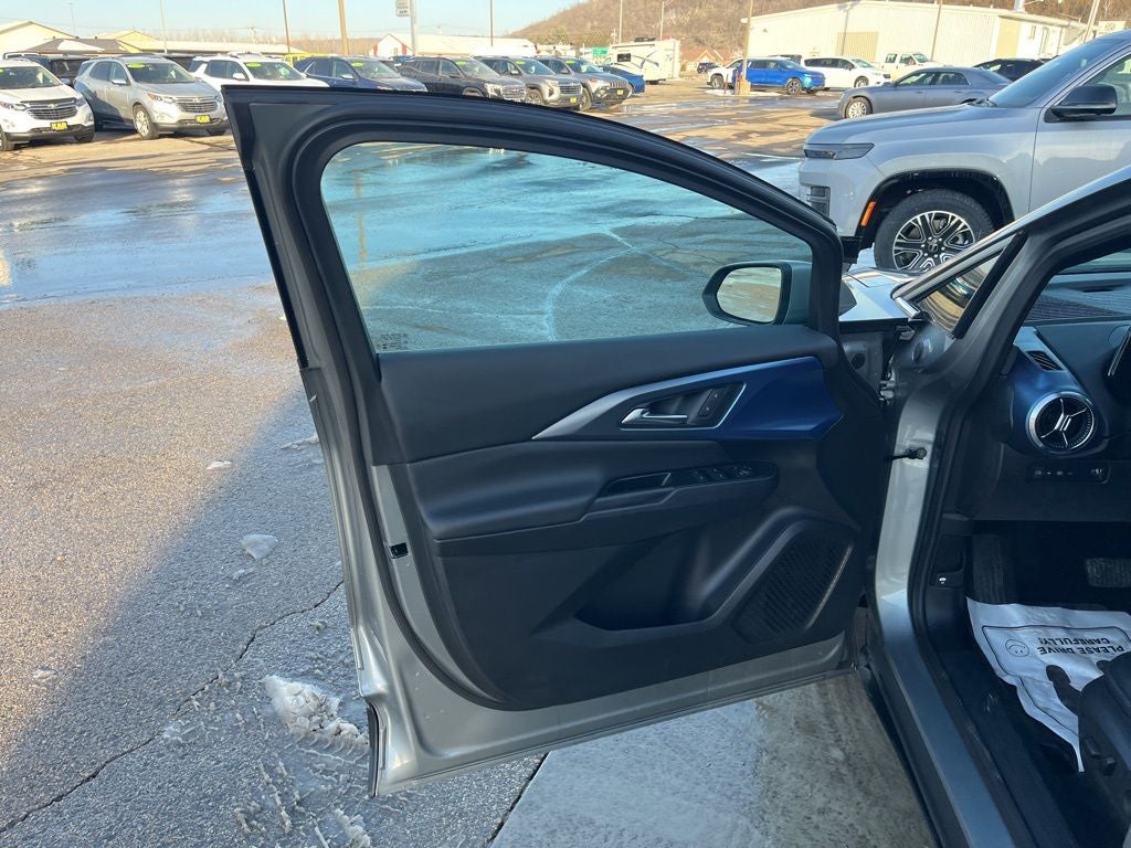 2025 Chevrolet Equinox EV LT