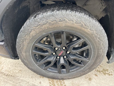 2024 GMC Sierra 1500 4WD Crew Cab Short Box Elevation with 3SB