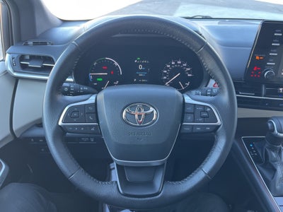 2022 Toyota Sienna XLE
