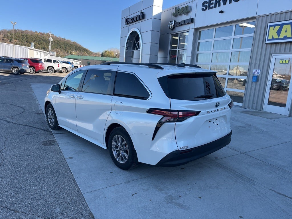 2022 Toyota Sienna XLE