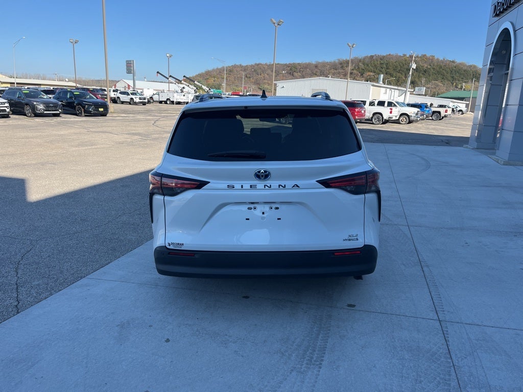 2022 Toyota Sienna XLE