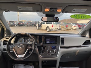 2018 Toyota Sienna XLE 8 Passenger