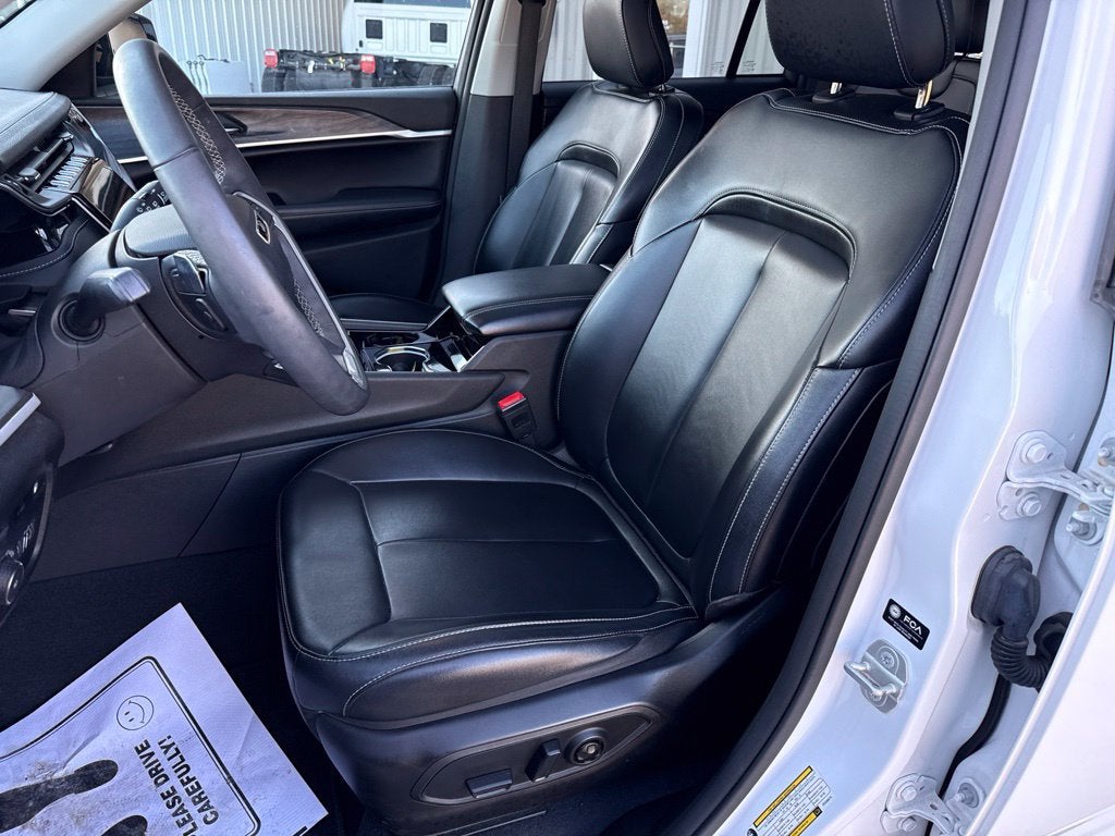 2023 Jeep Grand Cherokee 4xe Base