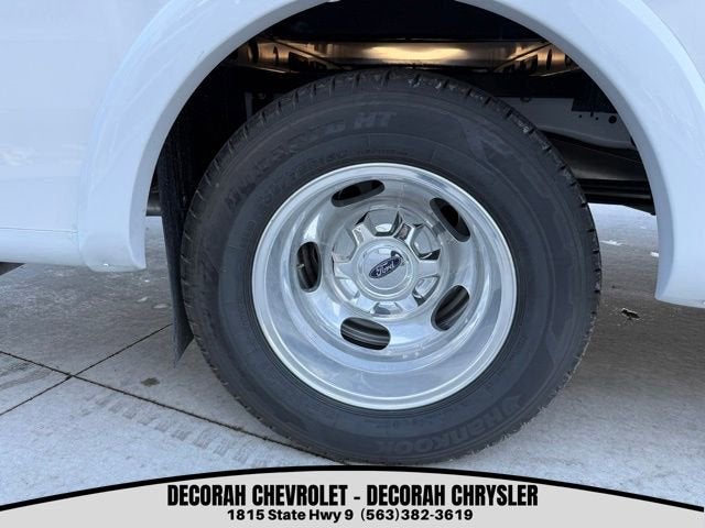 2022 Ford Transit Cutaway Base