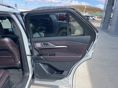 2025 Ford Explorer Platinum