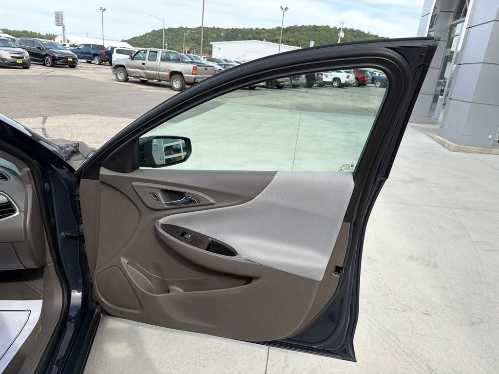 2025 Chevrolet Malibu 1LT