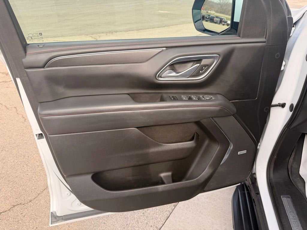 2023 Chevrolet Suburban RST