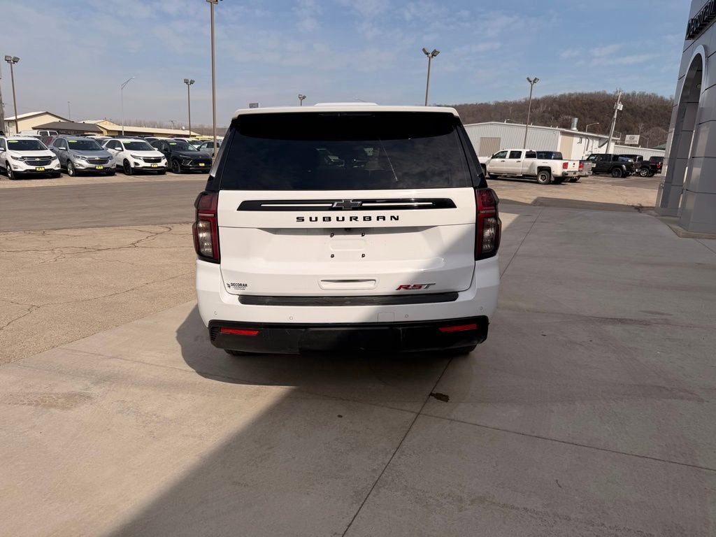 2023 Chevrolet Suburban RST