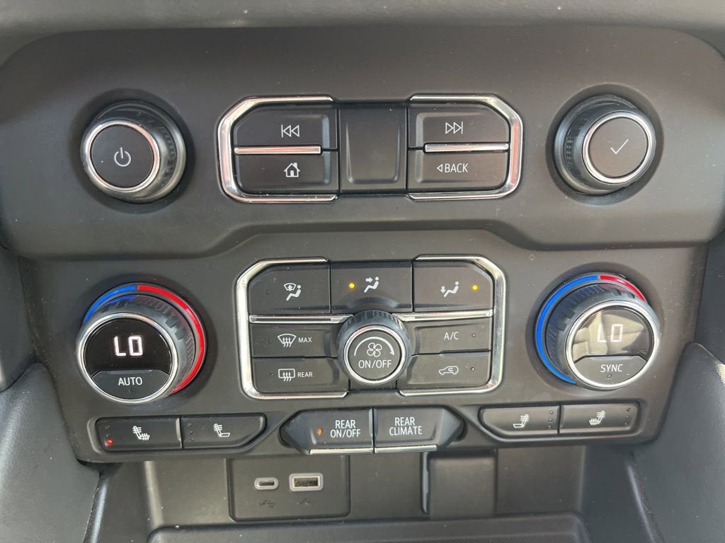 2021 Chevrolet Suburban RST