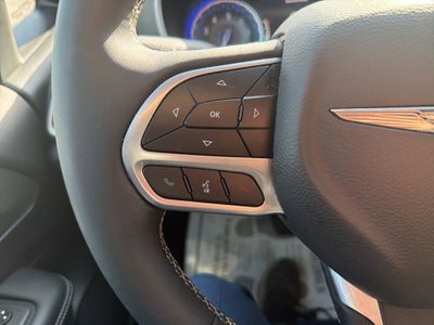 2025 Chrysler Voyager LX