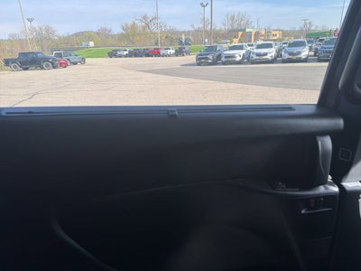 2025 Chrysler Voyager LX