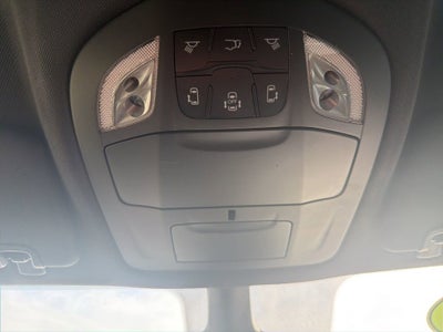 2025 Chrysler Voyager LX