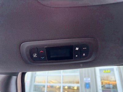 2025 Chrysler Voyager LX