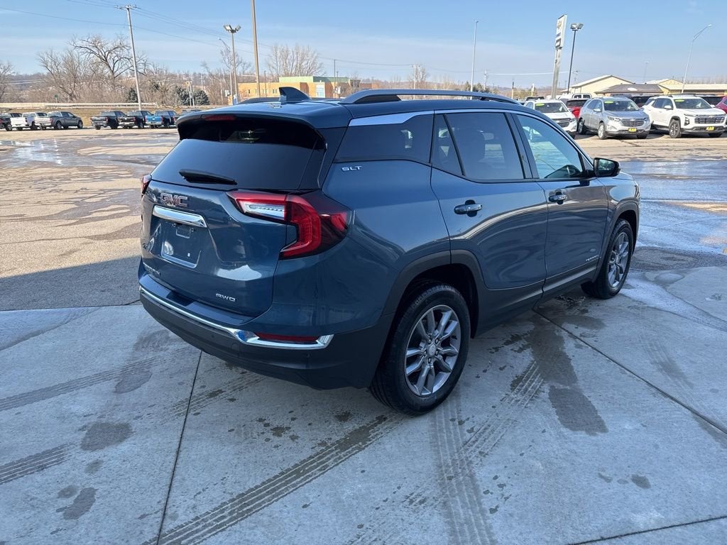 2024 GMC Terrain SLT