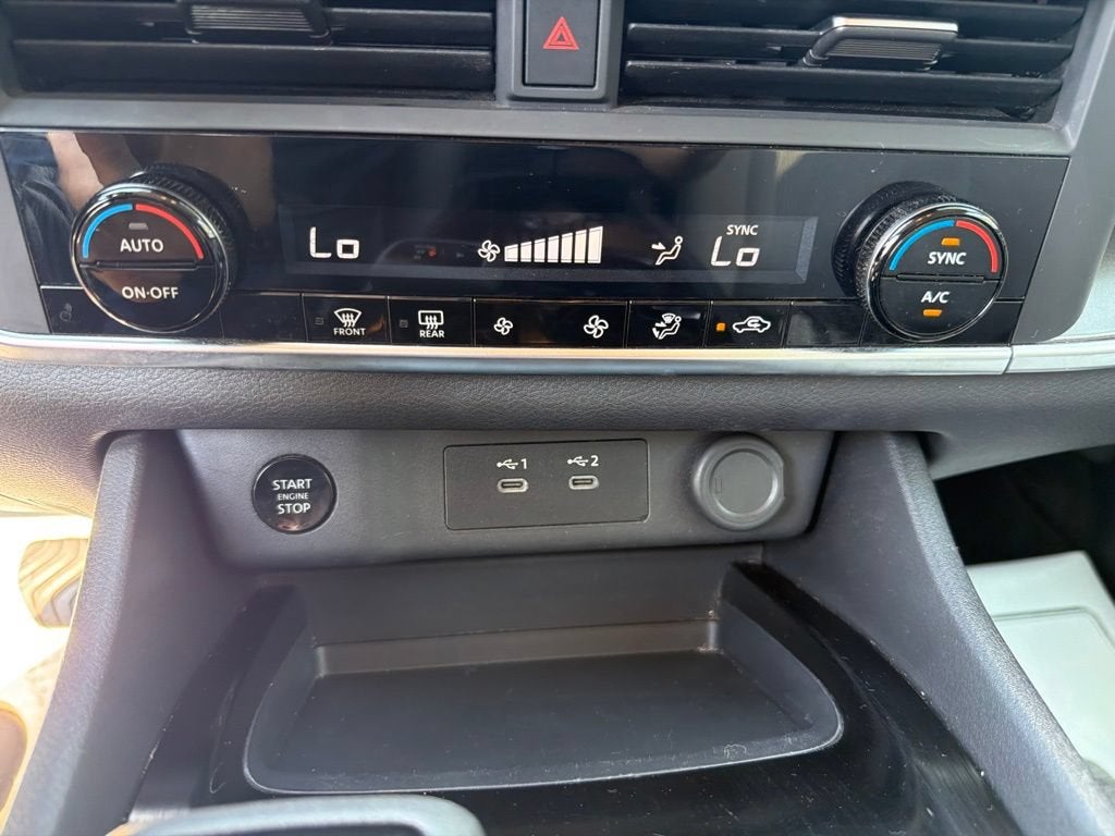 2025 Nissan Rogue SV
