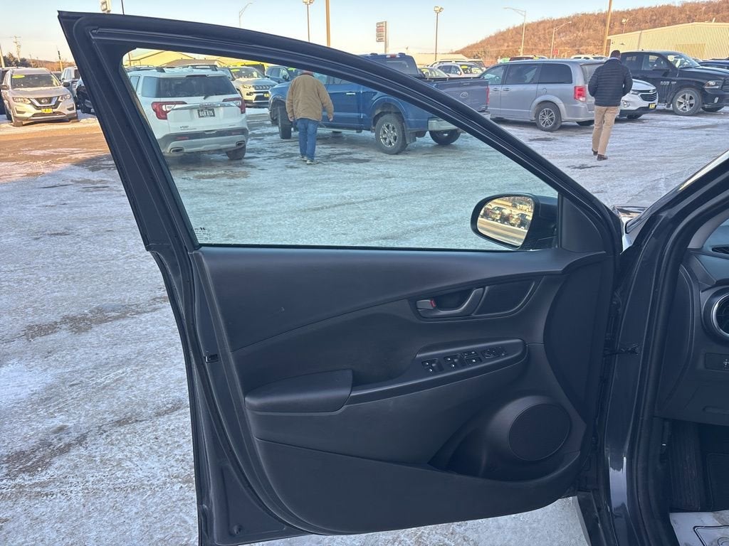 2022 Hyundai Kona SEL